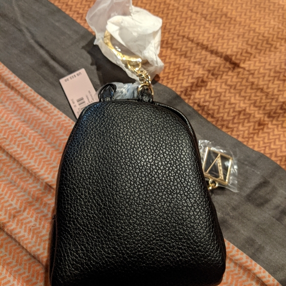 Victoria's secret keychain charm - Picture 5 of 5